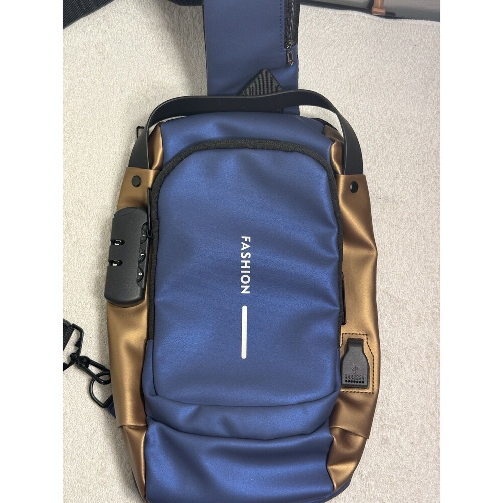 Fashion Men’s Sling Travel Bag Navy/Copper NWOT 7.5X12x3.5